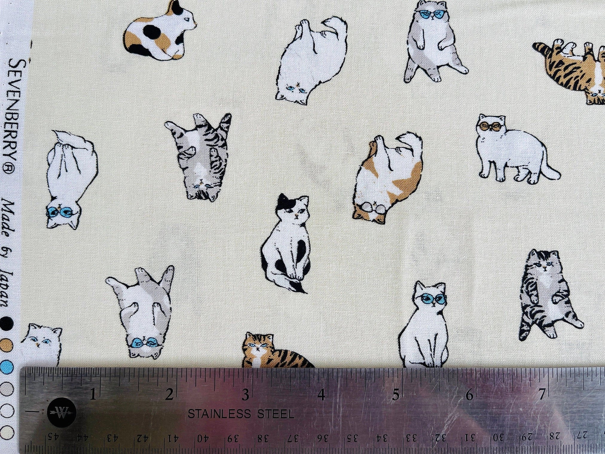 Cat - Cat Fabric - Robert Kaufman - Japanese quilting cotton.