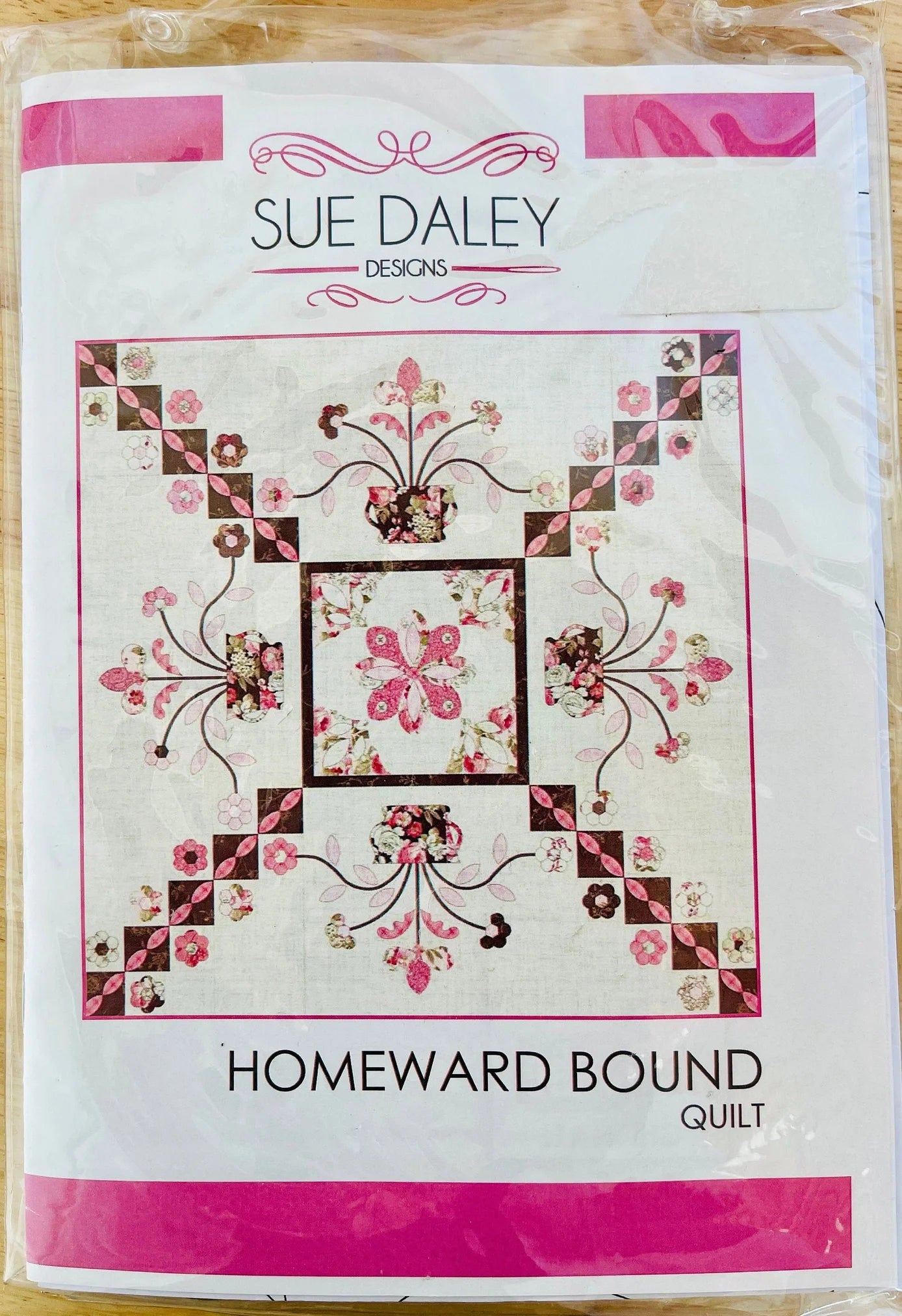 Sue Daley Designs - Homeward Bound quilt - 0701715771192