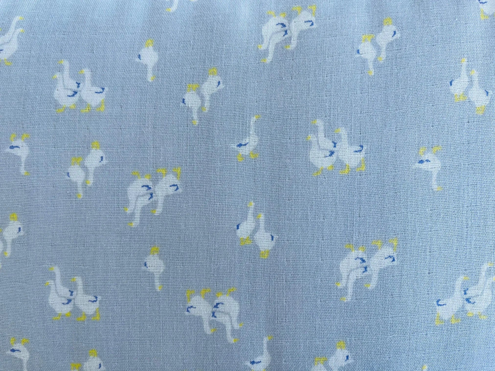 Hokka Japanese Textiles Double Gauze Light Gray Cotton Goose Fabric.